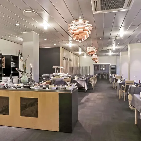 מלון Hotel Svendborg 4*